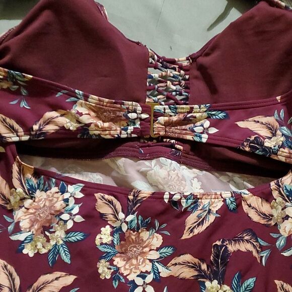 Ambrielle  Bandeau Bikini Swimsuit Top Floral - Picture 4 of 5